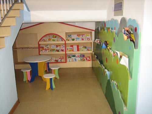 室内楼梯环境的创设|最新动态||园所设计|伟才幼儿园加盟_全国超过400家幼儿园加盟成功案例!