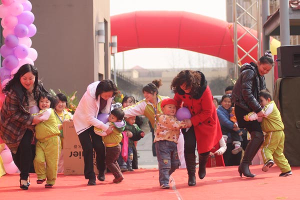 热烈祝贺郯城伟才国际幼儿园顺利开园|活动鉴赏|幼儿园加盟-幼儿园合作-幼儿园品牌-加盟幼儿园-幼儿园装修-香港伟才国际教育集团