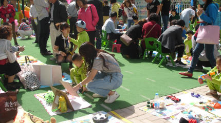 甘肃酒泉东方明都伟才幼儿园环保跳蚤市场活动