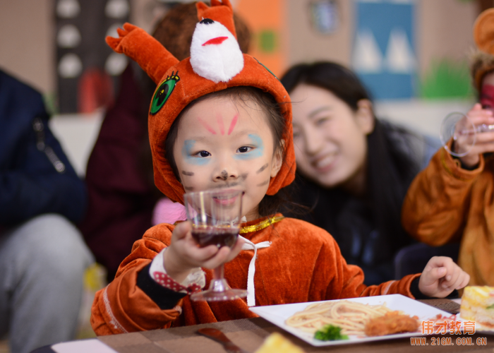 湖北荆州楚天都市佳园伟才幼儿园：动物音乐剧，任性跨年