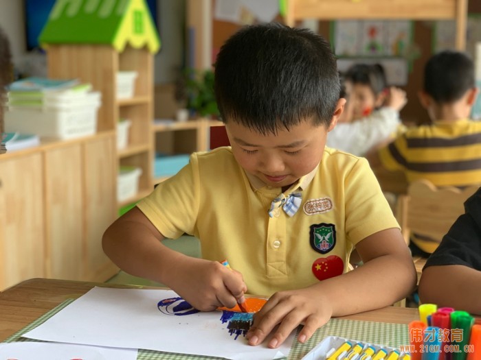 海宁伟才幼儿园国庆节喜迎建国70周年