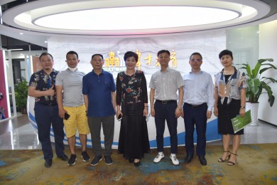 六安人才协会广东分会许卫会长等一行到访伟才教育，关爱家乡企业发展