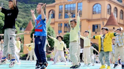 贵州松桃鸿合伟才幼儿园：复学记