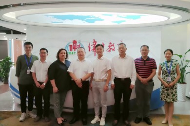 交流互动，广州工业投资控股集团到访伟才教育