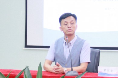 重构自我 携手未来——伟才教育总部第三季度会议