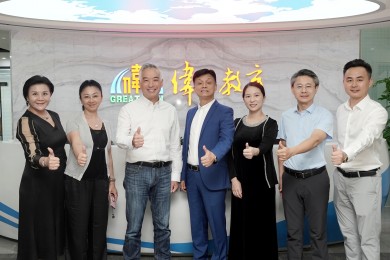 美国加州密尔布瑞市长一行莅临伟才教育考察交流