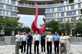 广东省安徽商会教育专委会走访香港科技大学，与吴景深副校长座谈交流