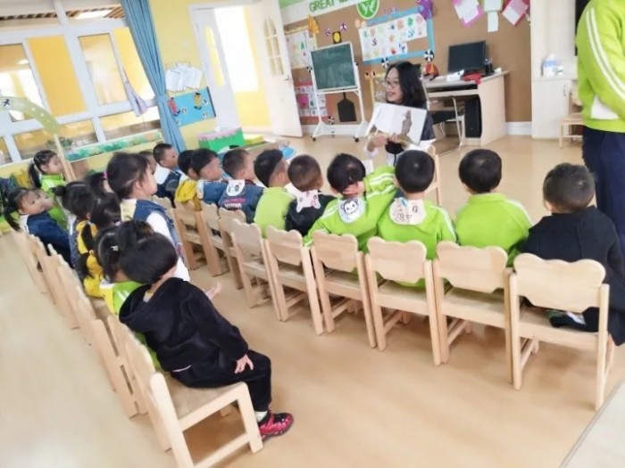 美丽温柔的家长助教，生动有趣的绘本故事，让宝贝爱上阅读