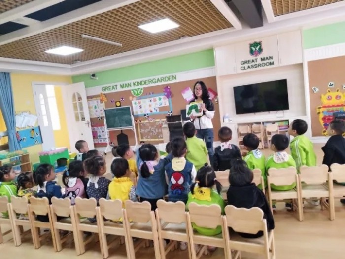 美丽温柔的家长助教，生动有趣的绘本故事，让宝贝爱上阅读